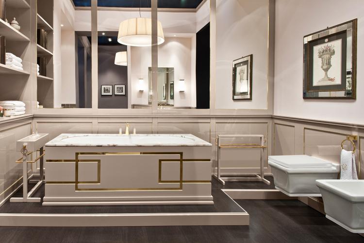 Aurelie bathtub, Tortora finish, Calacatta Oro marble
