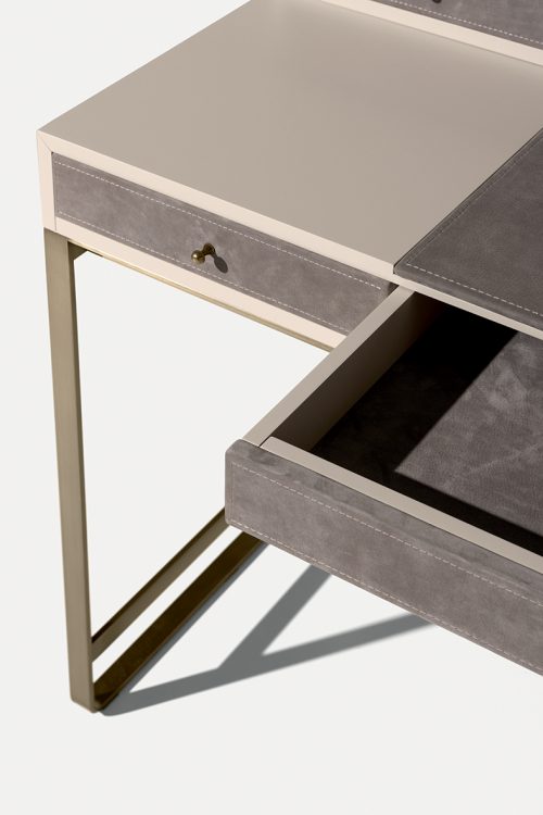 Proust writing desk in Tortora lacquered finish with bronze metal finish details