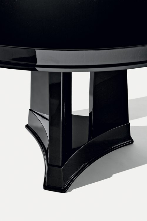 Murat table in Black lacquered finish