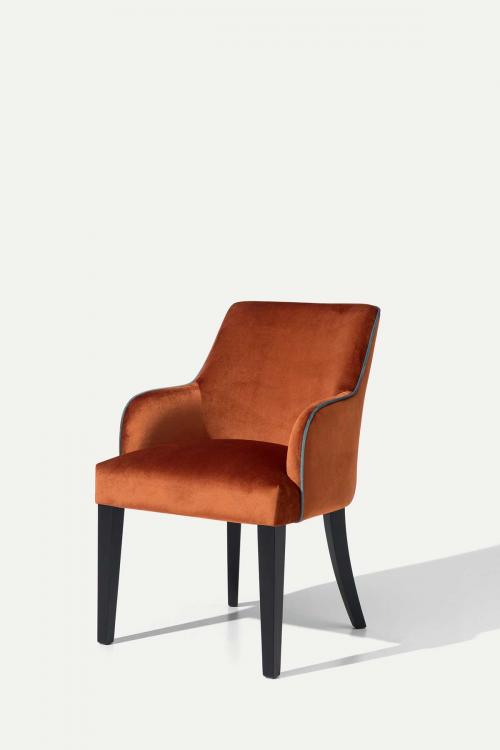 Musa armchair with Moka Oak legs and covered in velvet