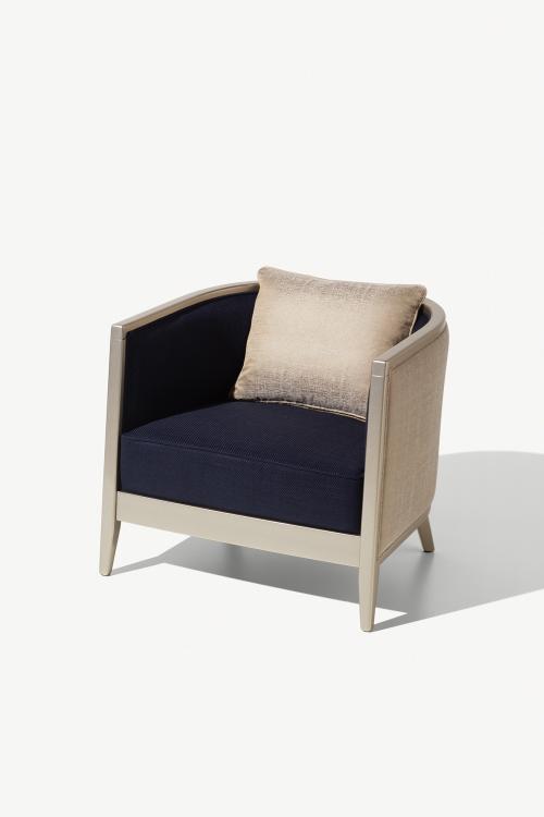 Saten armchair with metallic Prosecco finish structure and covered in velvet