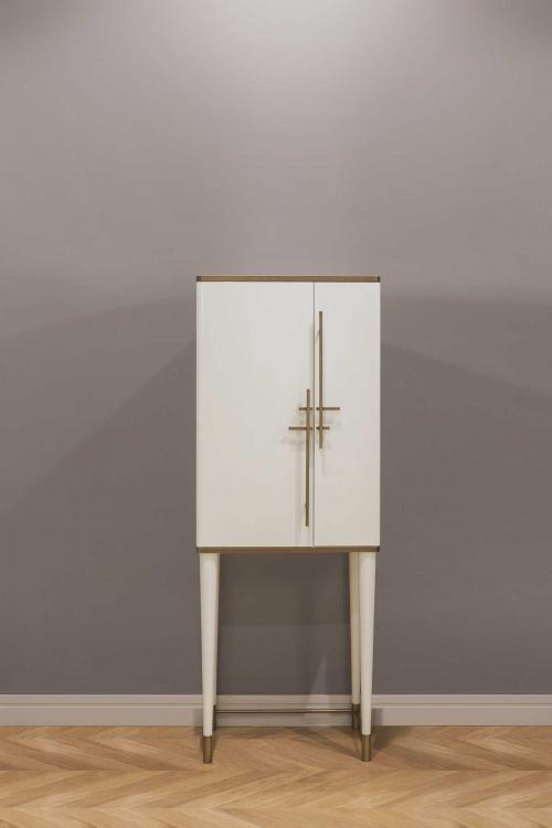 Origami bar cabinet in Avorio finish and bronze metal details
