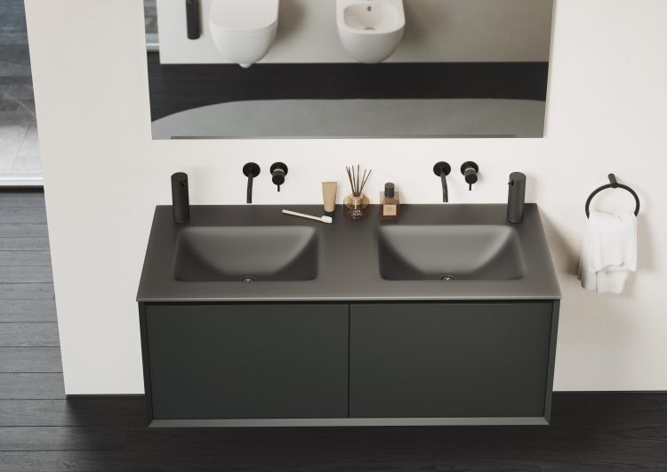 Top in matt Black glass with Rose integrated washbasin 